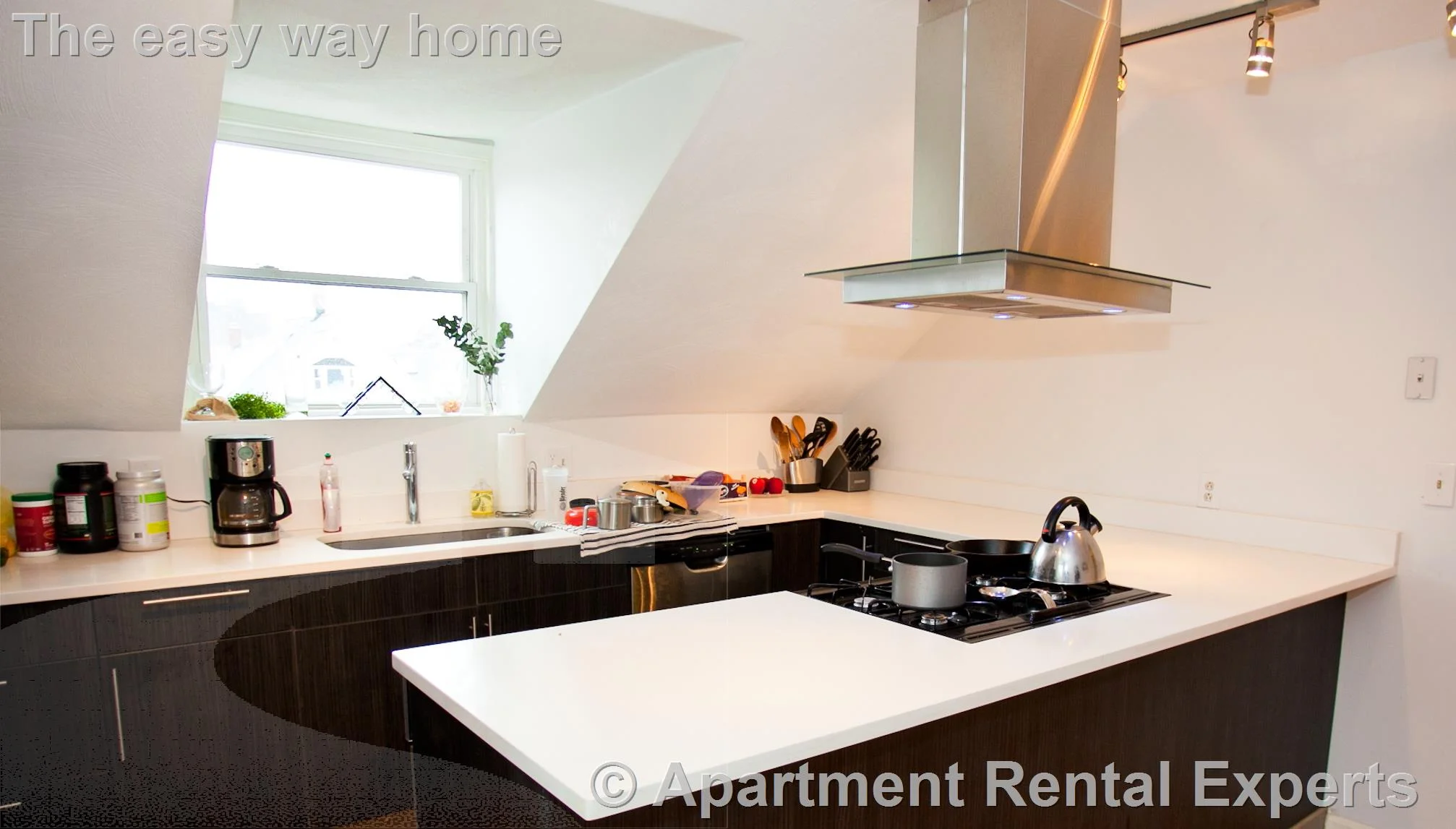 3 bed, 1 bath apartment for rent at 5 Munroe St Unit 3, Union Square