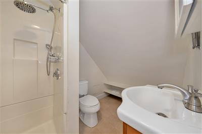 5 bed, 4 bath apartment for rent at 5 Murdock Ter Unit 2, Brighton — photo 23 of 26