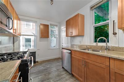 5 bed, 4 bath apartment for rent at 5 Murdock Ter Unit 2, Brighton — photo 14 of 26