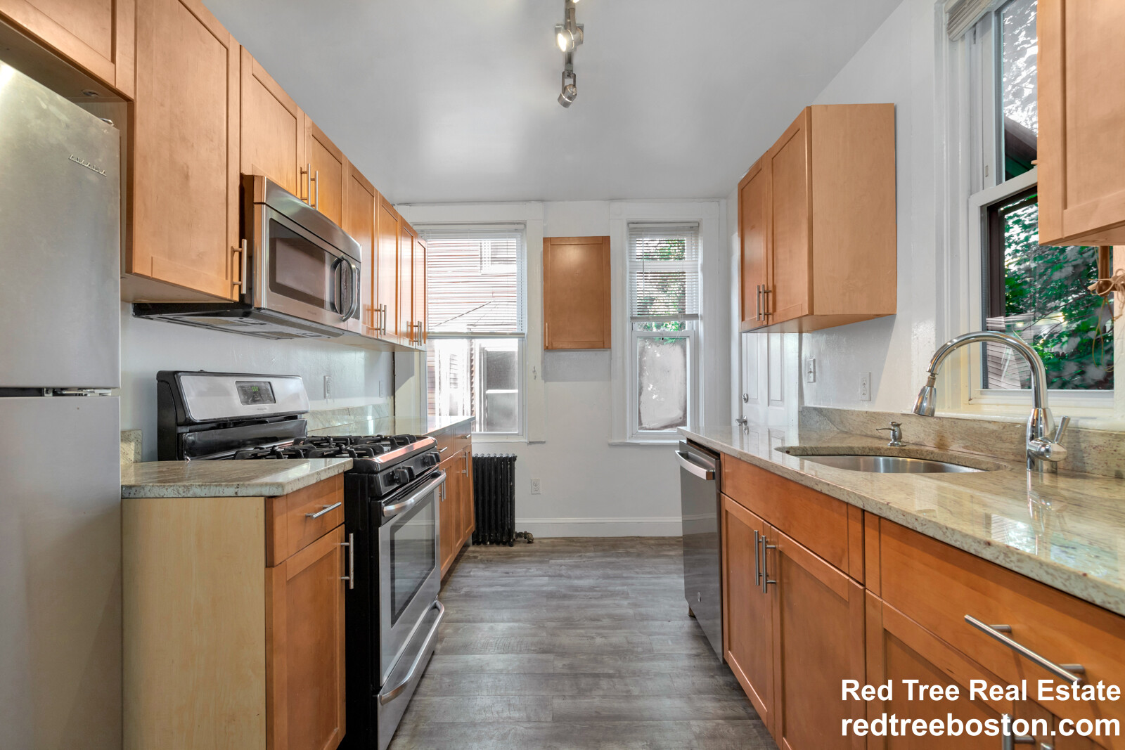 5 bed, 4+ bath apartment for rent at 5 Murdock Ter Unit SINGLE FAMILY, Brighton — photo 3 of 50