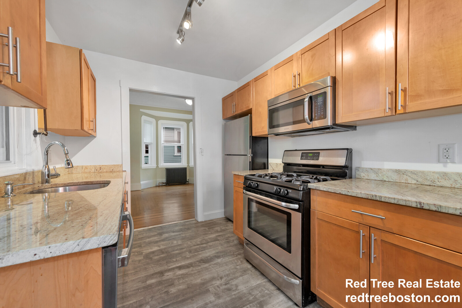 5 bed, 4+ bath apartment for rent at 5 Murdock Ter Unit SINGLE FAMILY, Brighton — photo 6 of 50