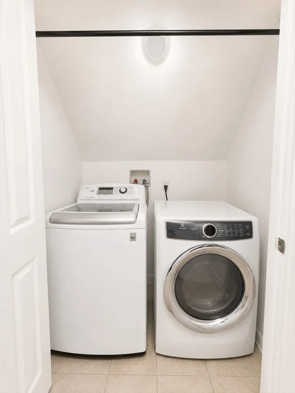 2 bed, 1 bath apartment for rent at 5 Myrtle St Unit 3, Saugus — photo 7 of 15