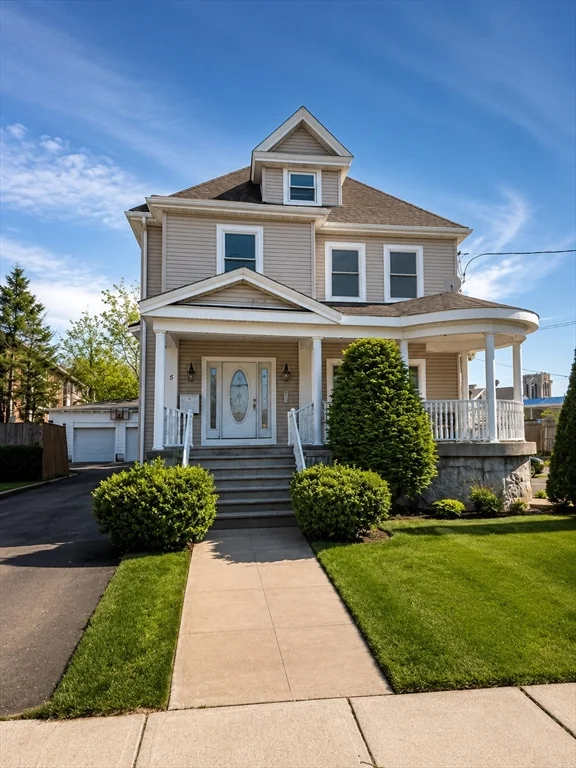 2 bed, 1 bath apartment for rent at 5 Myrtle St Unit 3, Saugus — photo 1 of 15