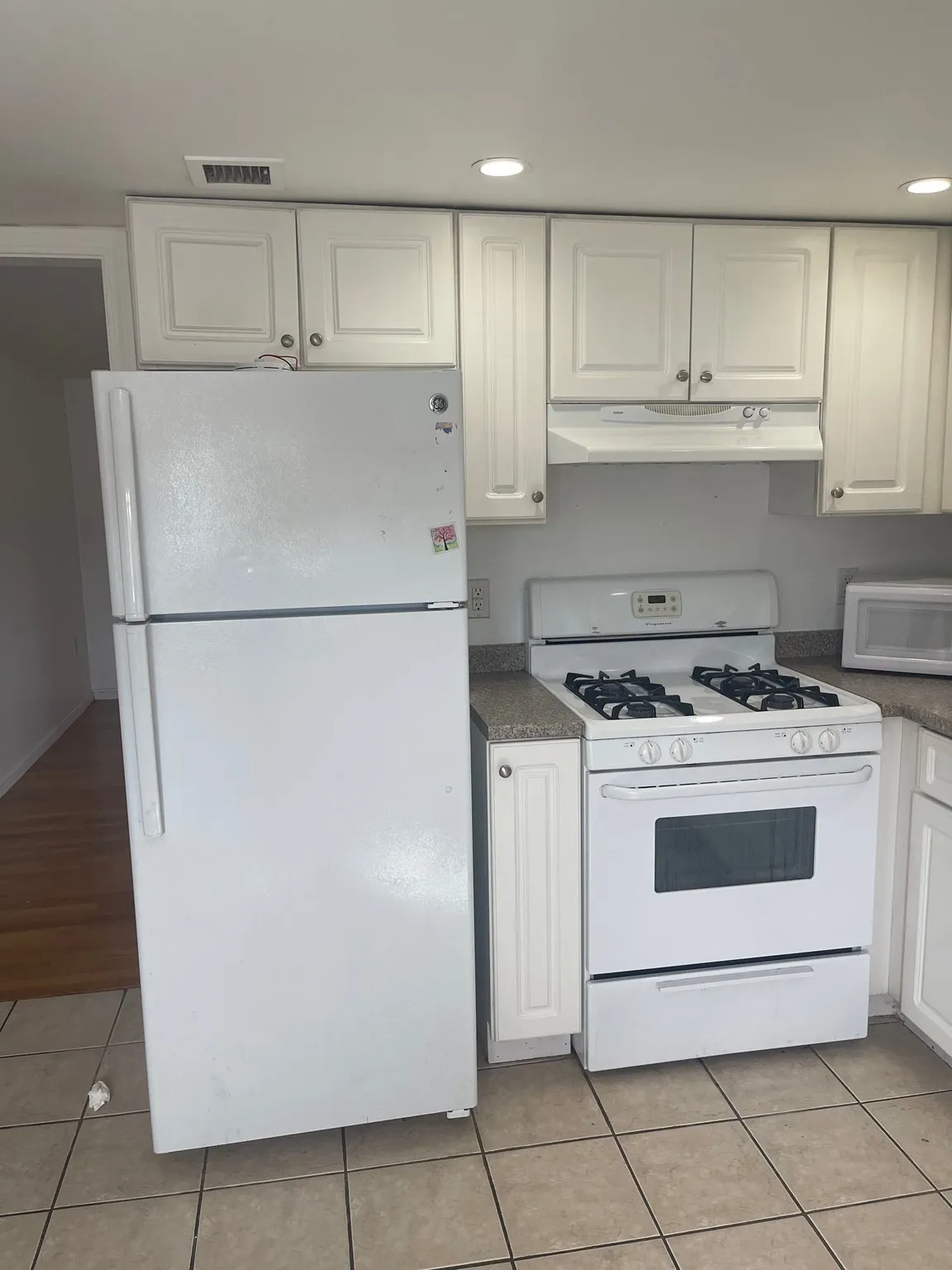 2 bed, 1 bath apartment for rent at 5 Myrtle St Unit 4, Saugus — photo 3 of 14
