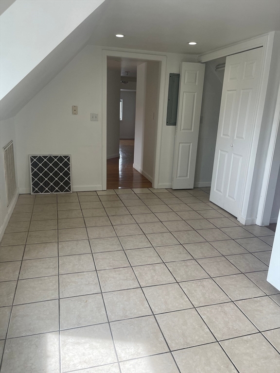 2 bed, 1 bath apartment for rent at 5 Myrtle St Unit 5, Saugus — photo 5 of 17