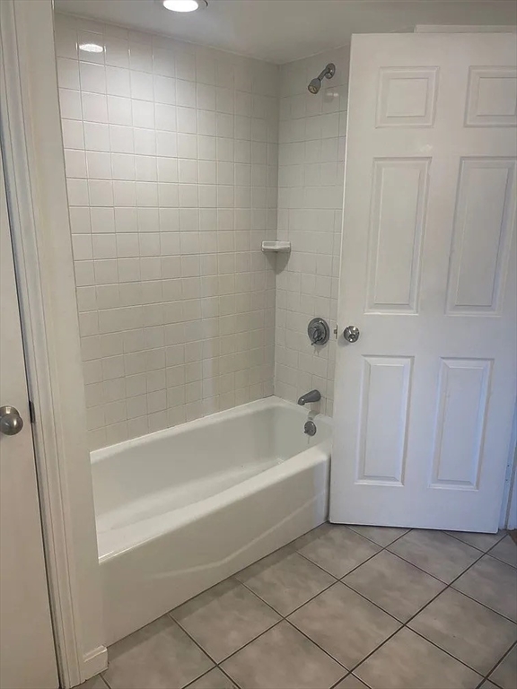2 bed, 1 bath apartment for rent at 5 Myrtle St Unit 7, Saugus — photo 5 of 11