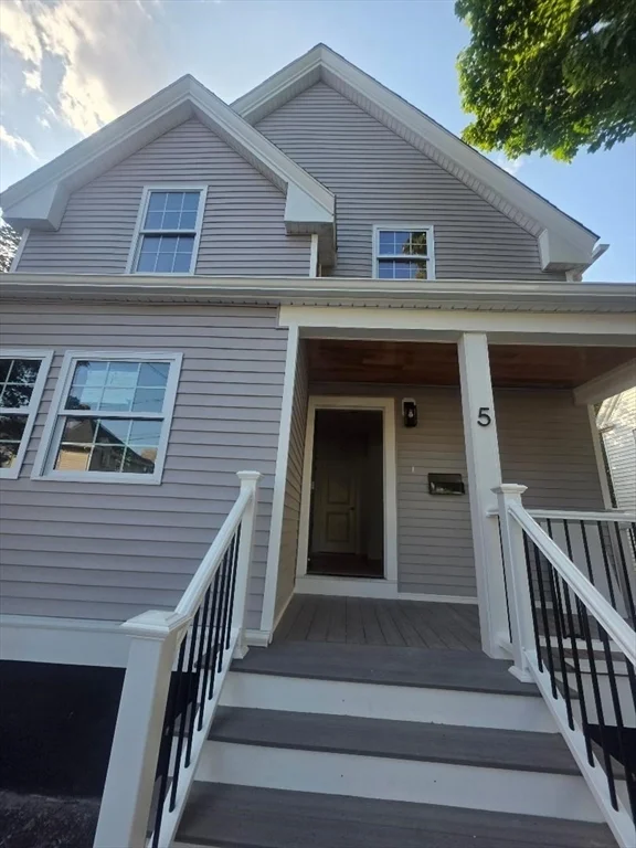 4 bed, 2 bath apartment for rent at 5 N Central Ave Unit 5, Wollaston — photo 1 of 17