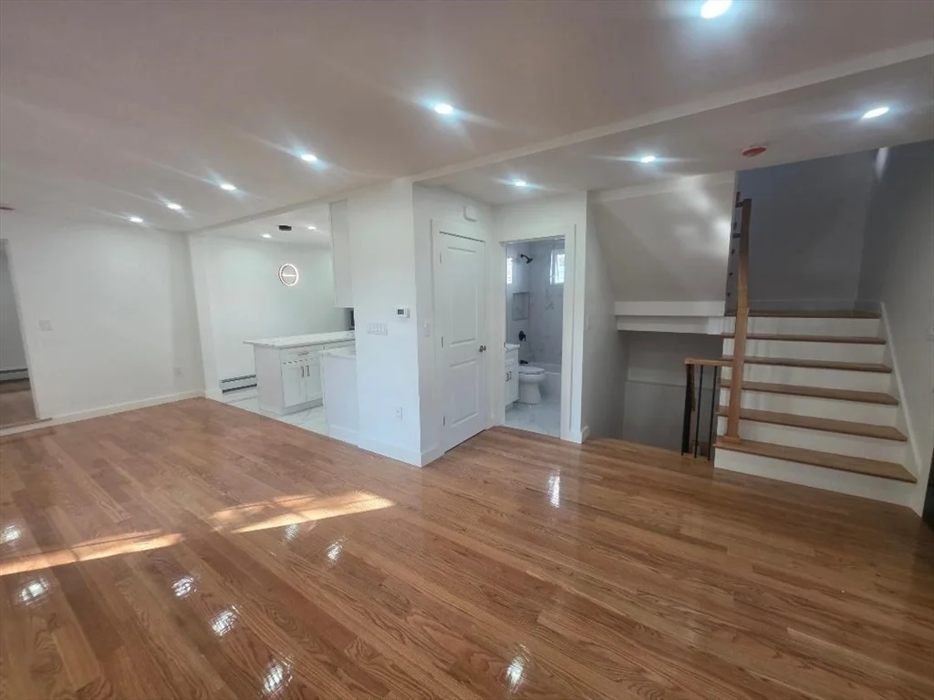 4 bed, 2 bath apartment for rent at 5 N Central Ave Unit 5, Wollaston — photo 2 of 17