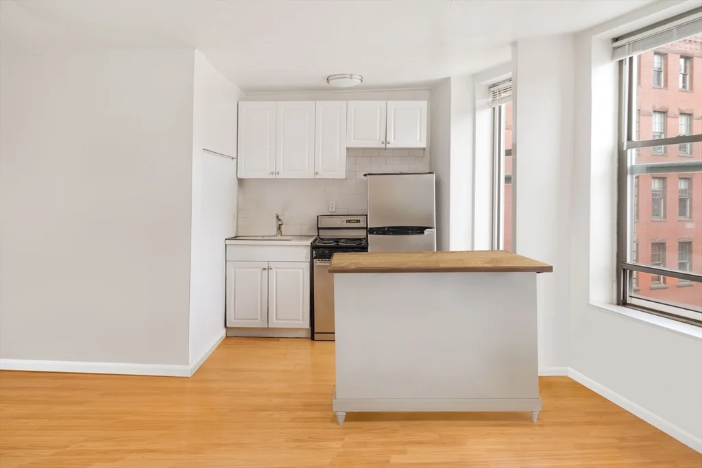 2 bed, 1 bath apartment for rent at 5 N Margin St Unit 10, North End — photo 2 of 14