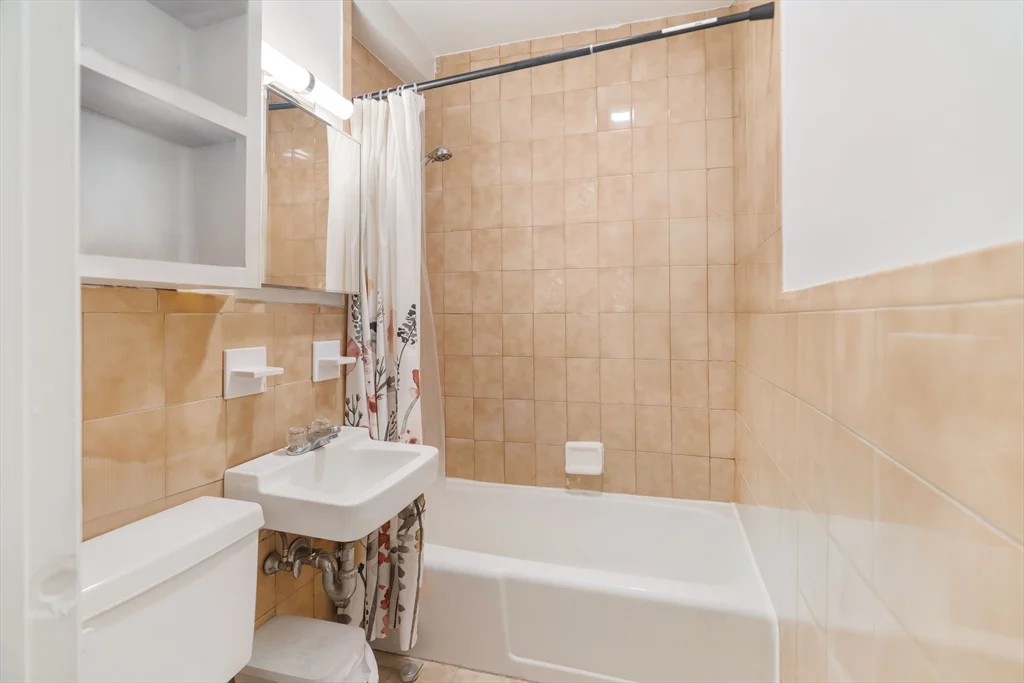 2 bed, 1 bath apartment for rent at 5 N Margin St Unit 10, North End — photo 5 of 14