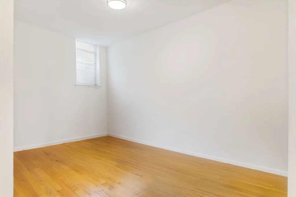 Studio bed, 1 bath apartment for rent at 5 N Margin St Unit 2, North End — photo 3 of 12