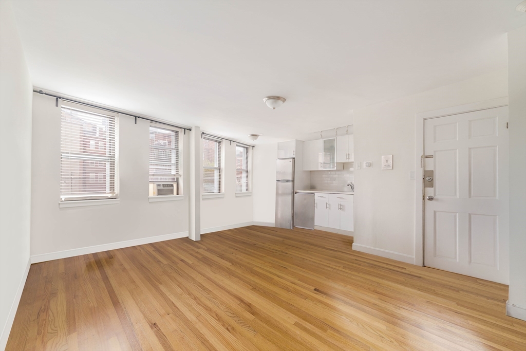 2 bed, 1 bath apartment for rent at 5 North Margin St Unit 3, North End — photo 4 of 14