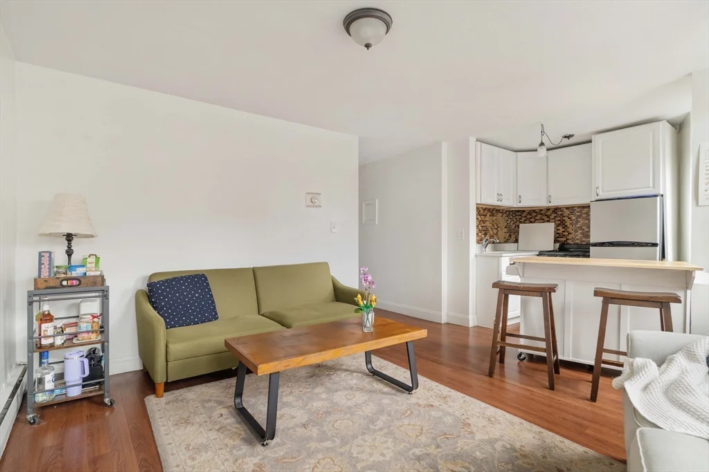 2 bed, 1 bath apartment for rent at 5 North Margin St Unit 4, North End — photo 2 of 16