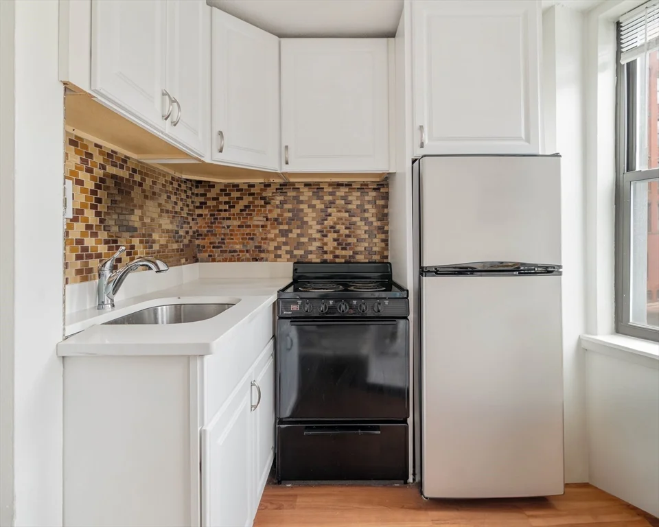 2 bed, 1 bath apartment for rent at 5 North Margin St Unit 4, North End — photo 4 of 16