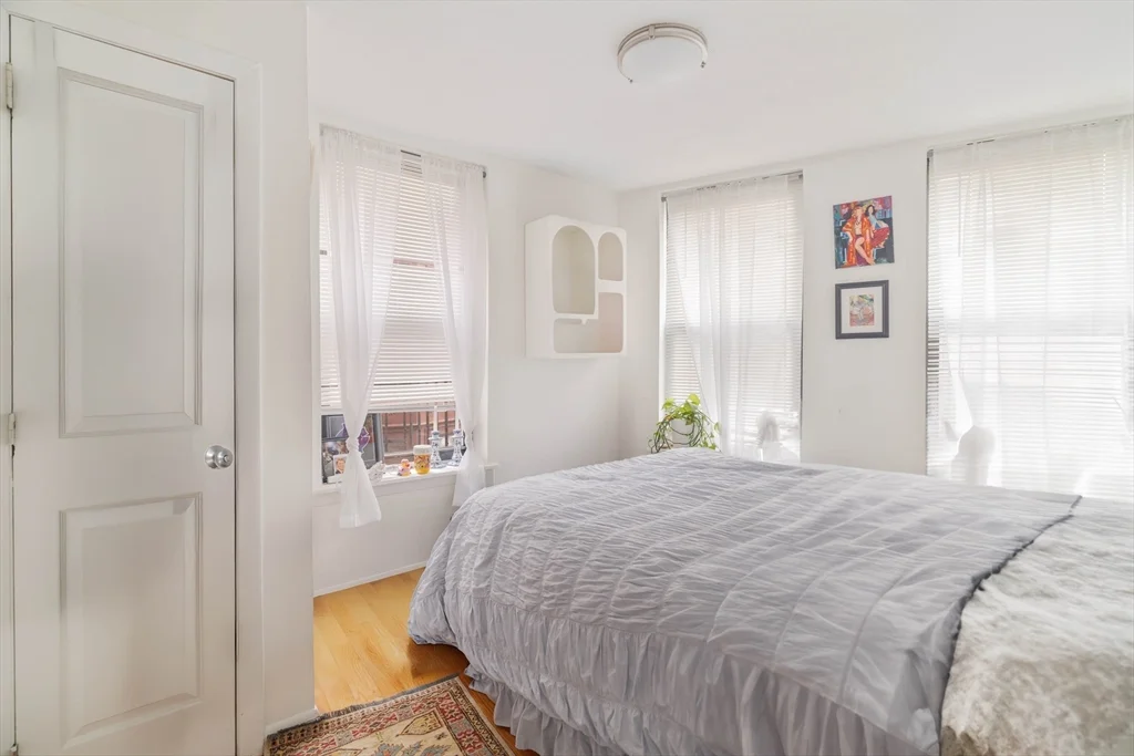 3 bed, 1 bath apartment for rent at 5 North Margin St Unit 5, North End — photo 6 of 15