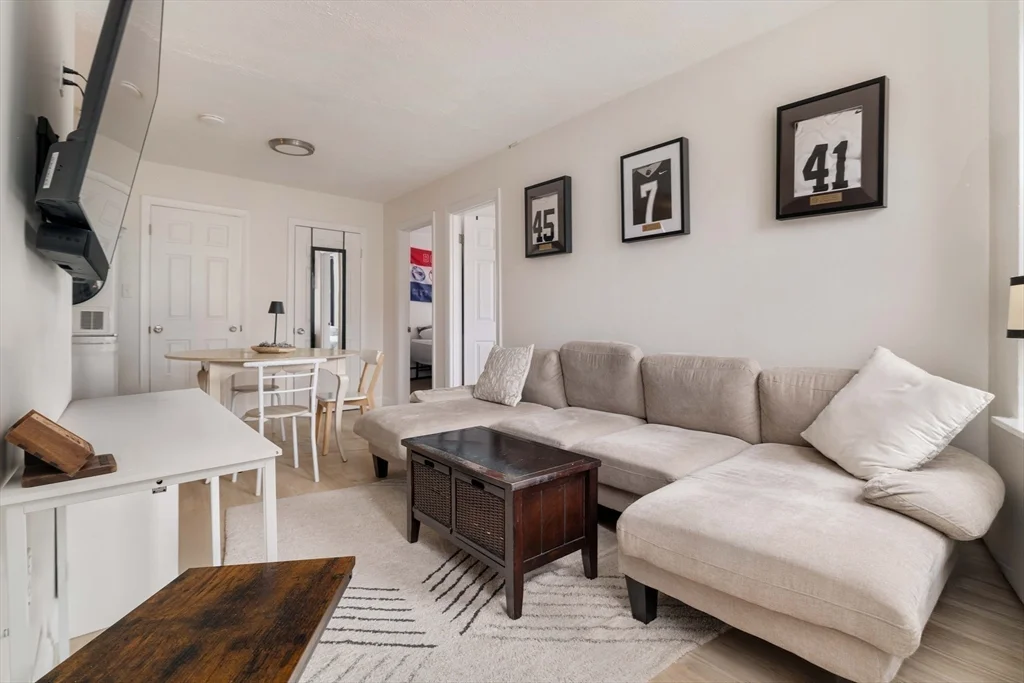 3 bed, 1 bath apartment for rent at 5 North Margin St Unit 9, North End — photo 6 of 17