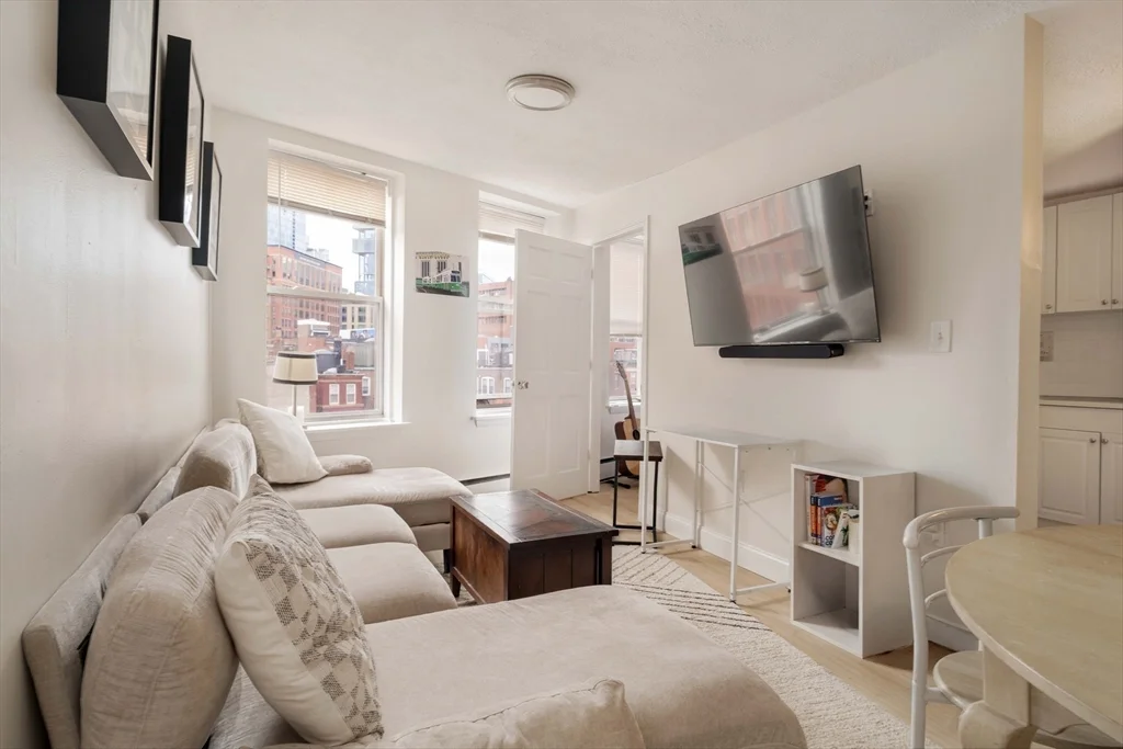 3 bed, 1 bath apartment for rent at 5 North Margin St Unit 9, North End — photo 5 of 17
