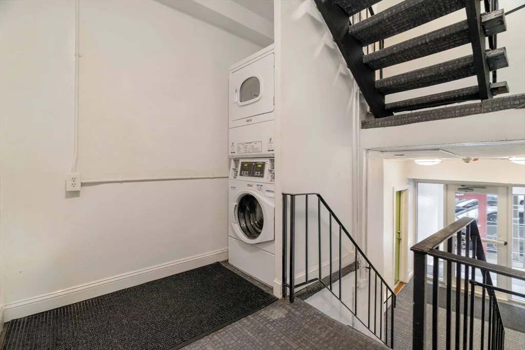 3 bed, 1 bath apartment for rent at 5 North Margin St Unit 9, North End — photo 12 of 17