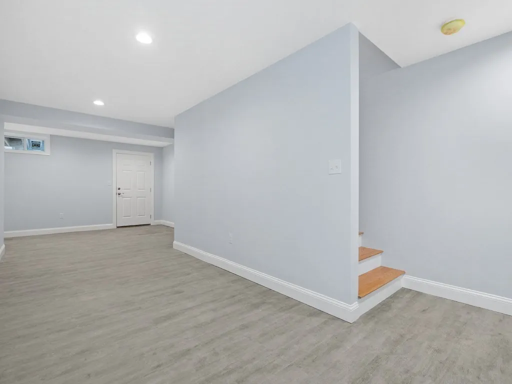 4 bed, 3.5 bath apartment for rent at 5 Naviens Ln Unit 2, Bleachery — photo 20 of 25