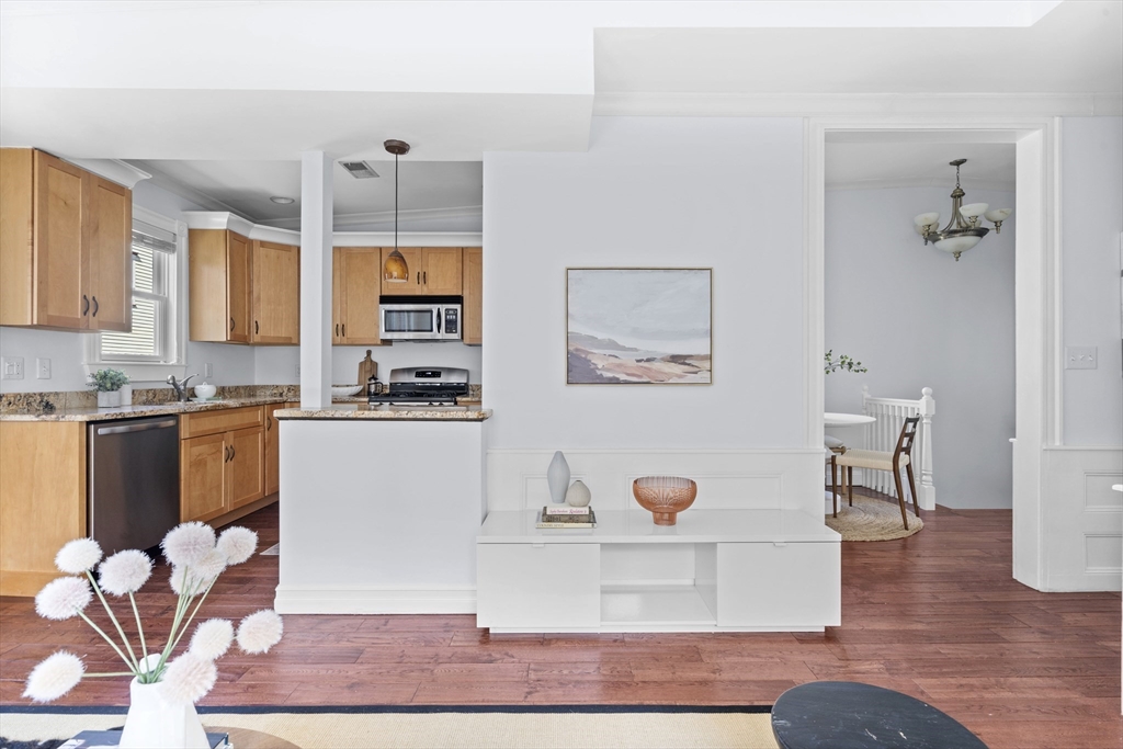 2 bed, 2 bath apartment for rent at 5 Newhill Pl Unit 2, South Boston — photo 7 of 16
