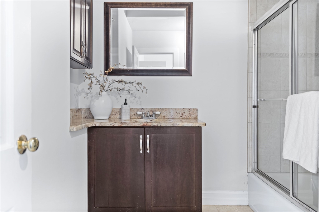 2 bed, 2 bath apartment for rent at 5 Newhill Pl Unit 2, South Boston — photo 11 of 16