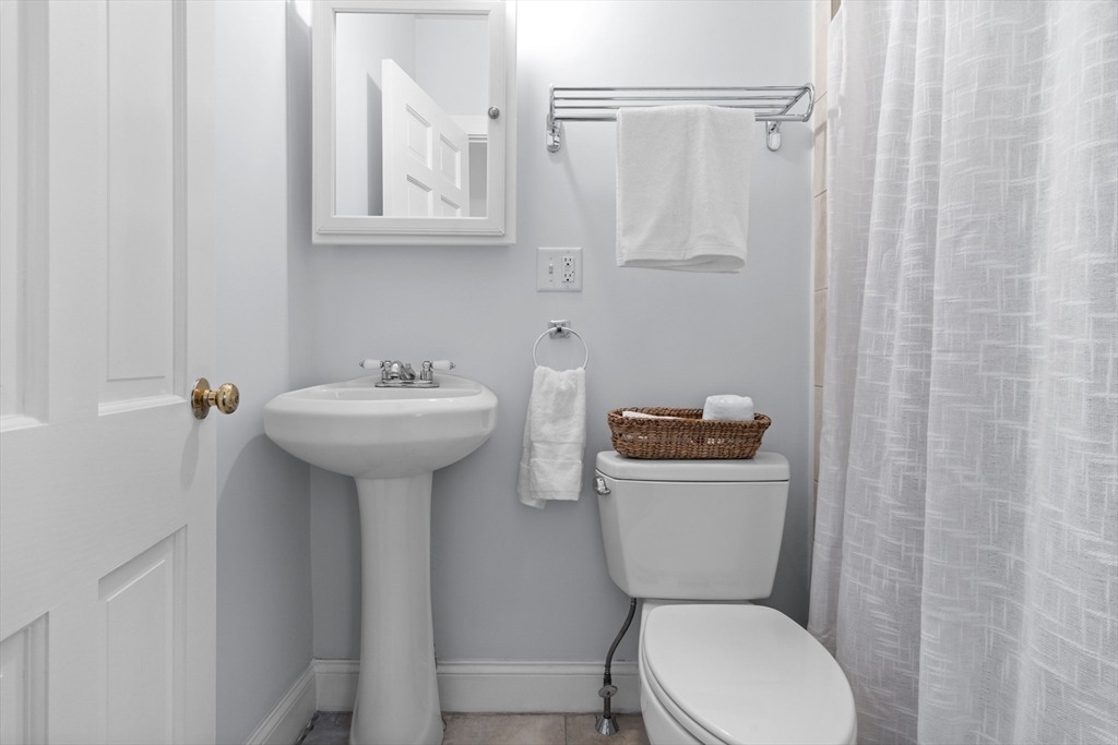2 bed, 2 bath apartment for rent at 5 Newhill Pl Unit 2, South Boston — photo 14 of 16