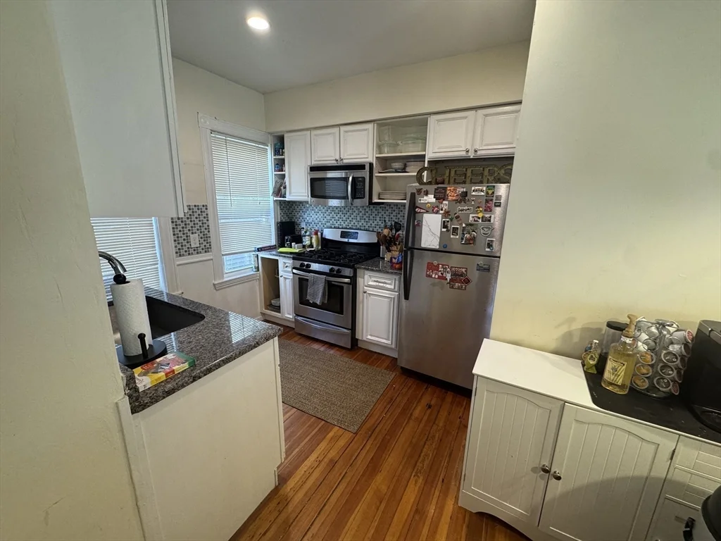 2 bed, 2 bath apartment for rent at 5 Oak Square Ave Unit 1, Brighton — photo 5 of 15
