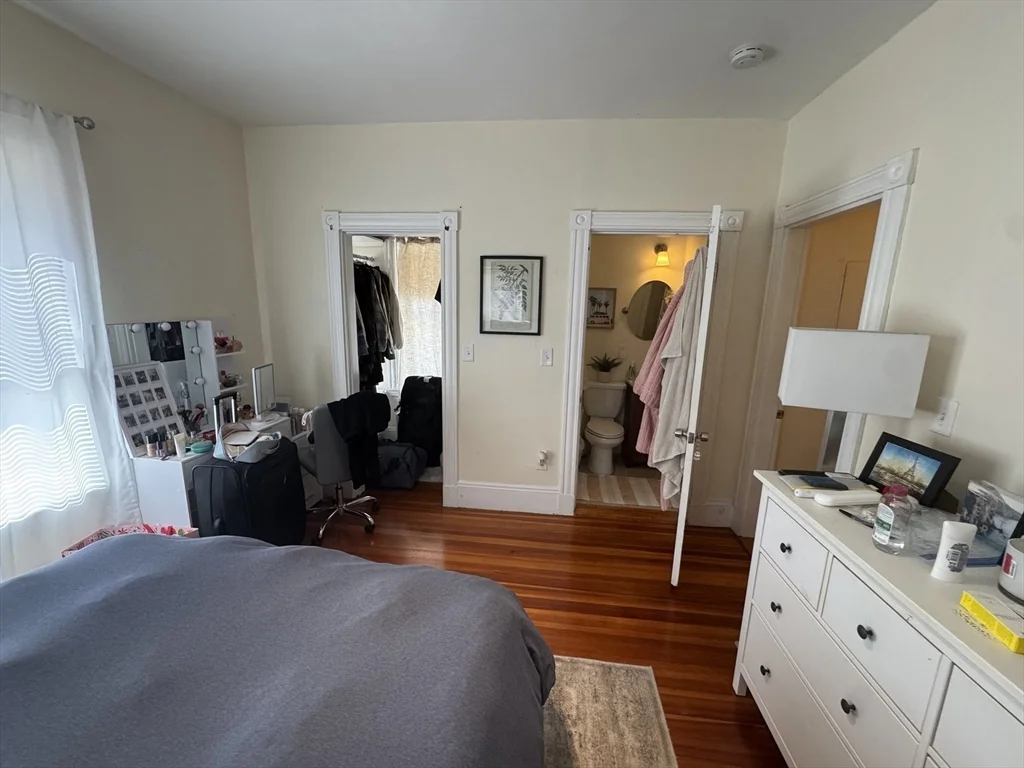 2 bed, 2 bath apartment for rent at 5 Oak Square Ave Unit 1, Brighton — photo 9 of 15