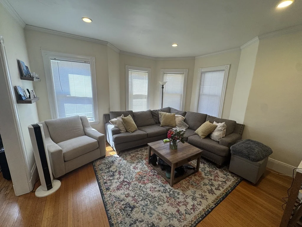 2 bed, 2 bath apartment for rent at 5 Oak Square Ave Unit 1, Brighton — photo 1 of 15