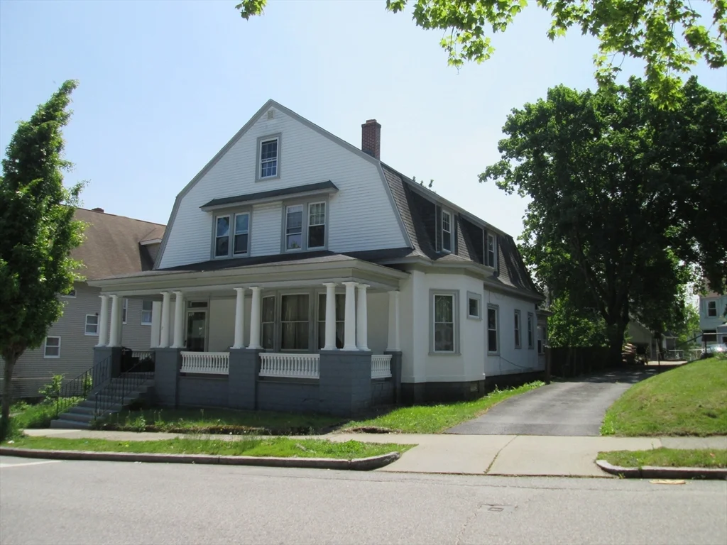 2 bed, 1 bath apartment for rent at 5 Oberlin St Unit 2, Worcester — photo 2 of 23
