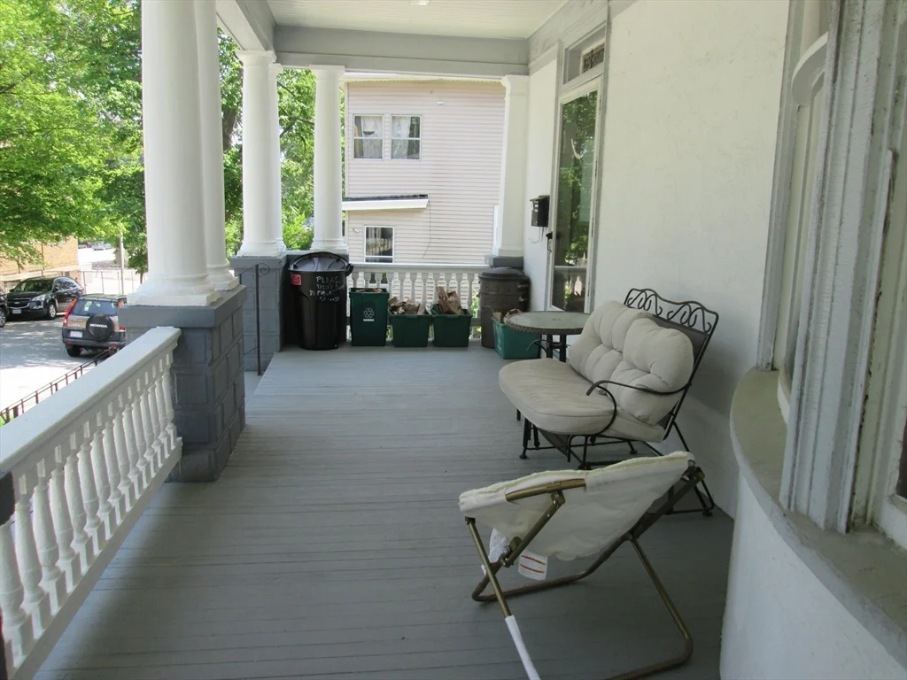 2 bed, 1 bath apartment for rent at 5 Oberlin St Unit 2, Worcester — photo 3 of 23