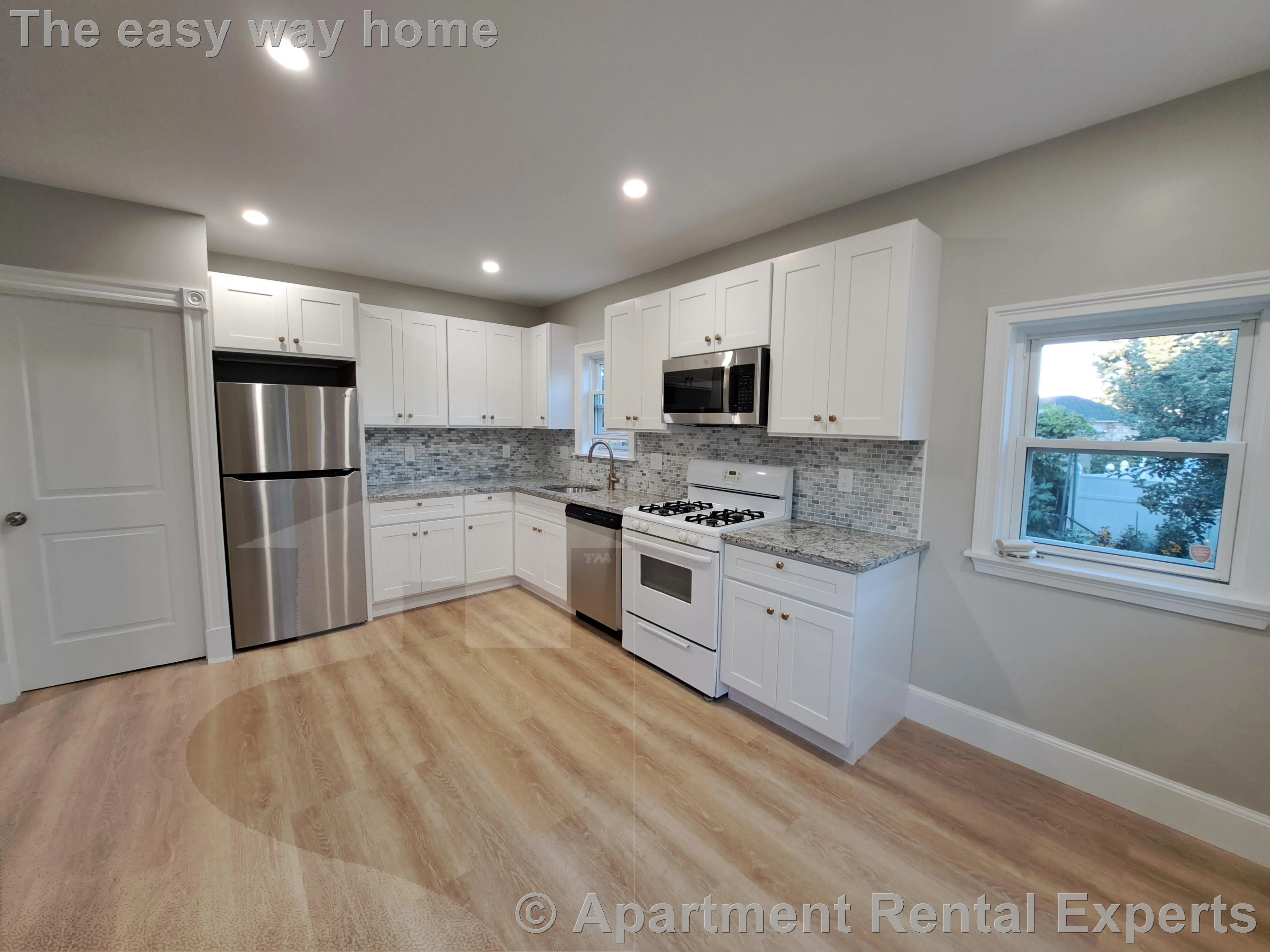 2 bed, 1 bath apartment for rent at 5 Oliver St, Everett — photo 2 of 17