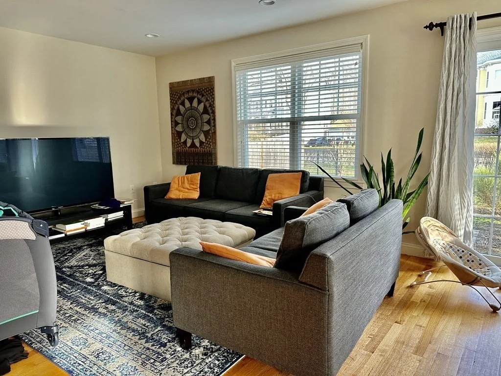 3 bed, 2 bath apartment for rent at 5 Omar Ter Unit 5, Newton — photo 4 of 9