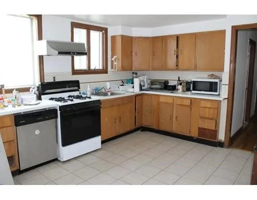 4 bed, 1 bath apartment for rent at 5 Oswald St Unit 2, Mission Hill