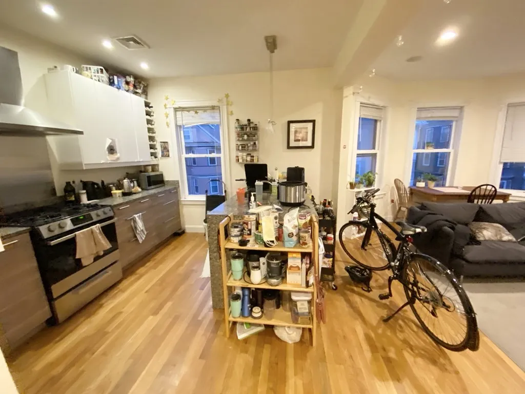6 bed, 3 bath apartment for rent at 5 Oswald St Unit 3, Boston — photo 1 of 12