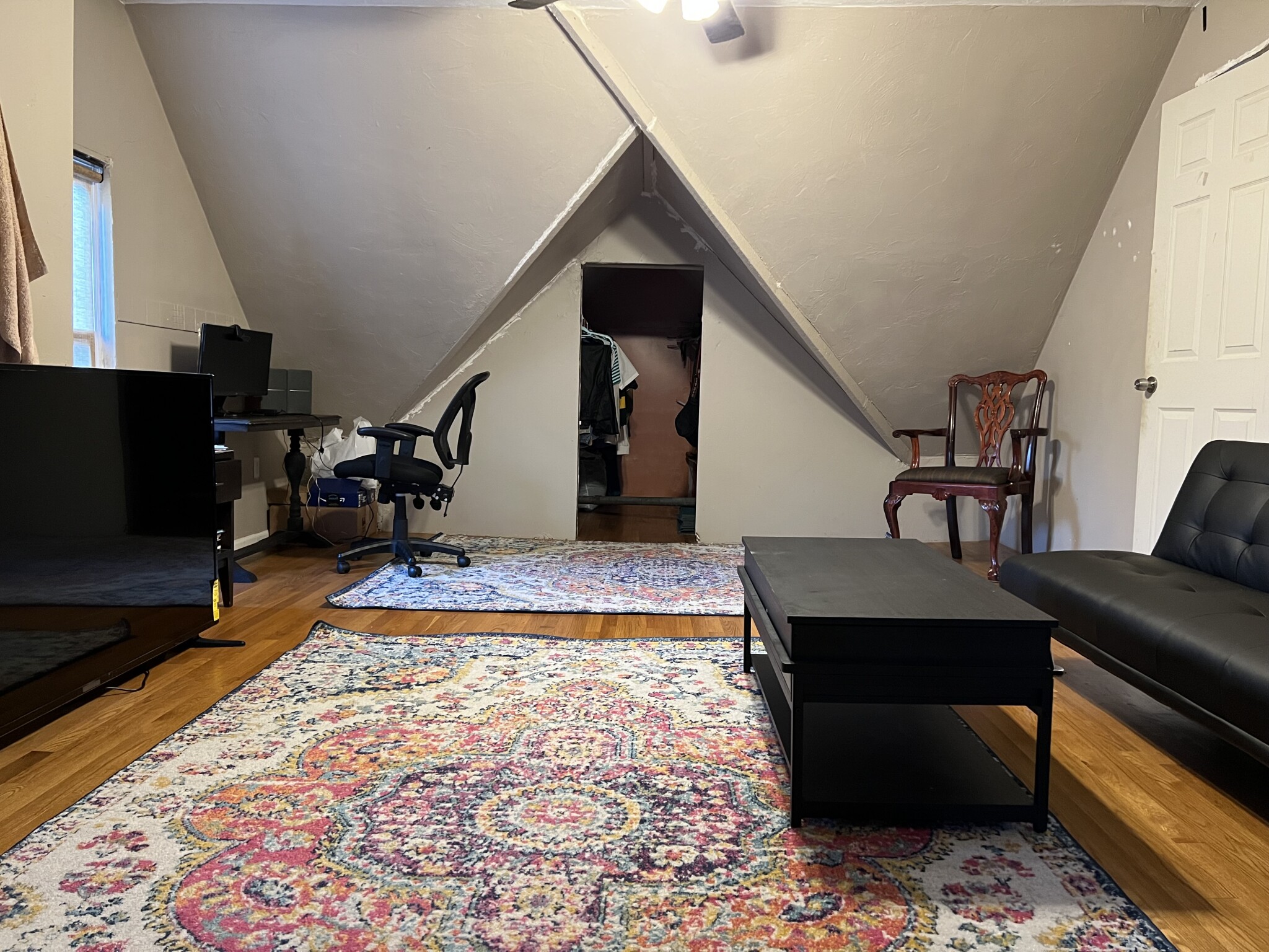 5 bed, 1 bath apartment for rent at 5 Otisfield St Unit 2, Roxbury — photo 5 of 11