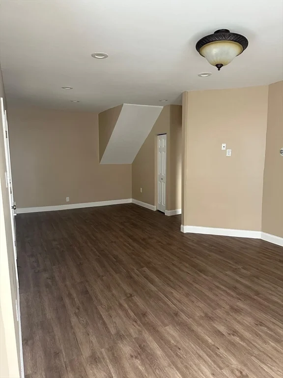 2 bed, 1 bath apartment for rent at 5 Oxford Park Unit 1, Revere — photo 3 of 13