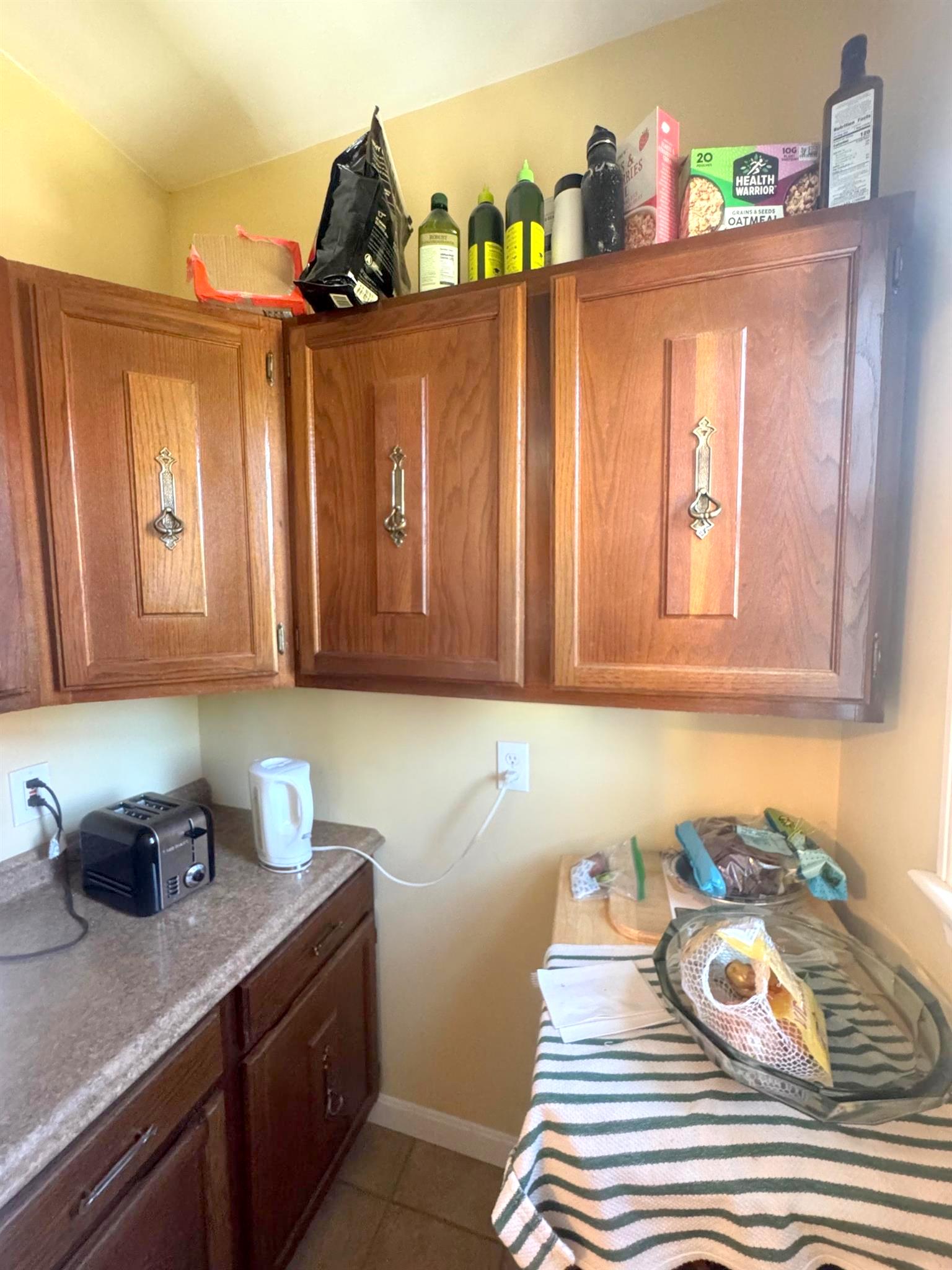 3.5 bed, 1 bath apartment for rent at 5 Palermo St Unit 3, Wellington-Harrington — photo 4 of 17