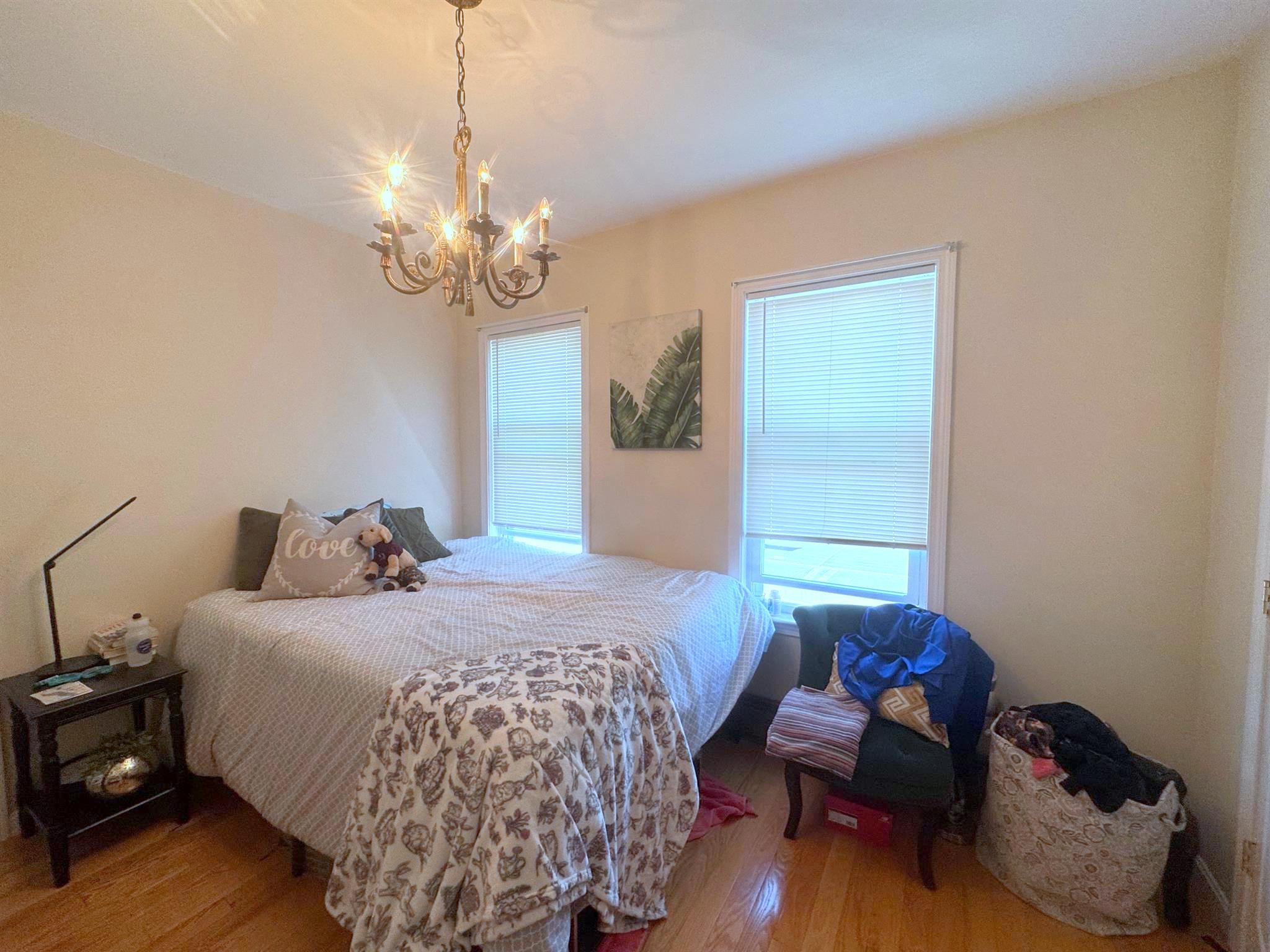 3.5 bed, 1 bath apartment for rent at 5 Palermo St Unit 3, Wellington-Harrington — photo 13 of 17