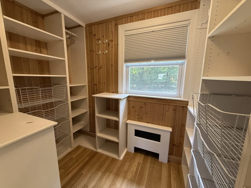 3 bed, 1 bath apartment for rent at 5 Park St, Lexington — photo 6 of 12