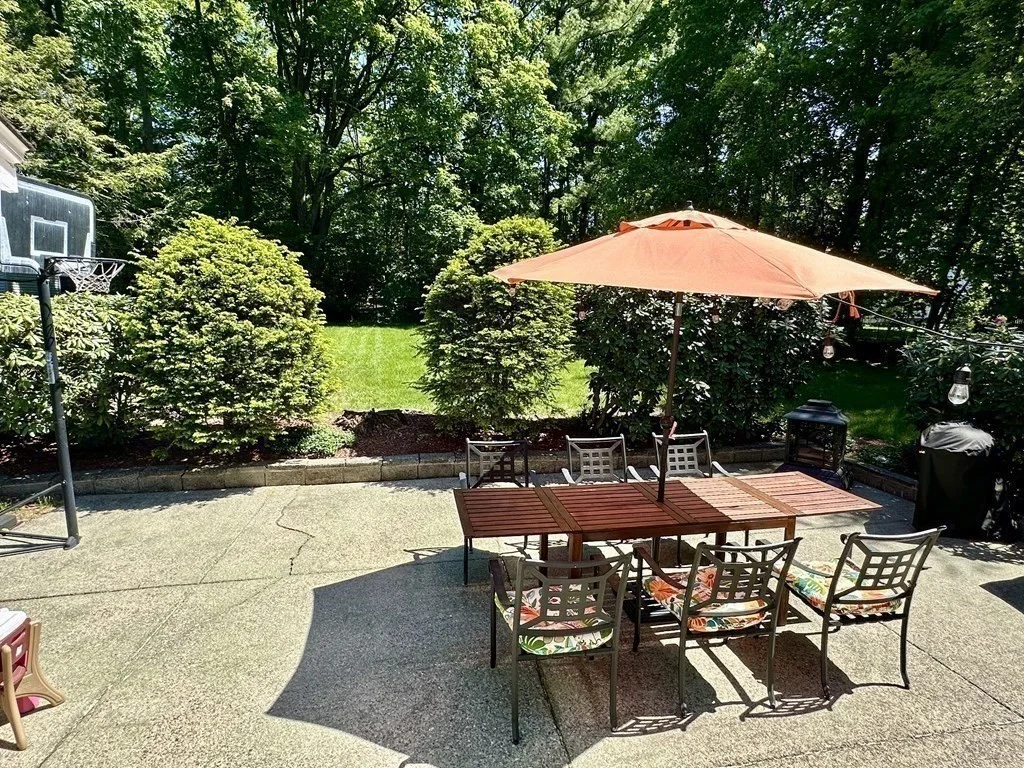 3 bed, 1 bath apartment for rent at 5 Park St, Lexington — photo 11 of 12