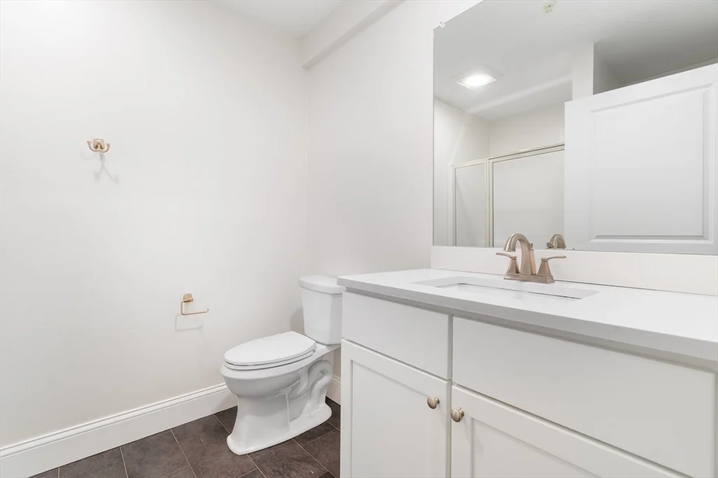 1 bed, 1 bath apartment for rent at 5 Paul Francis Way Unit 11, Plymouth — photo 4 of 12