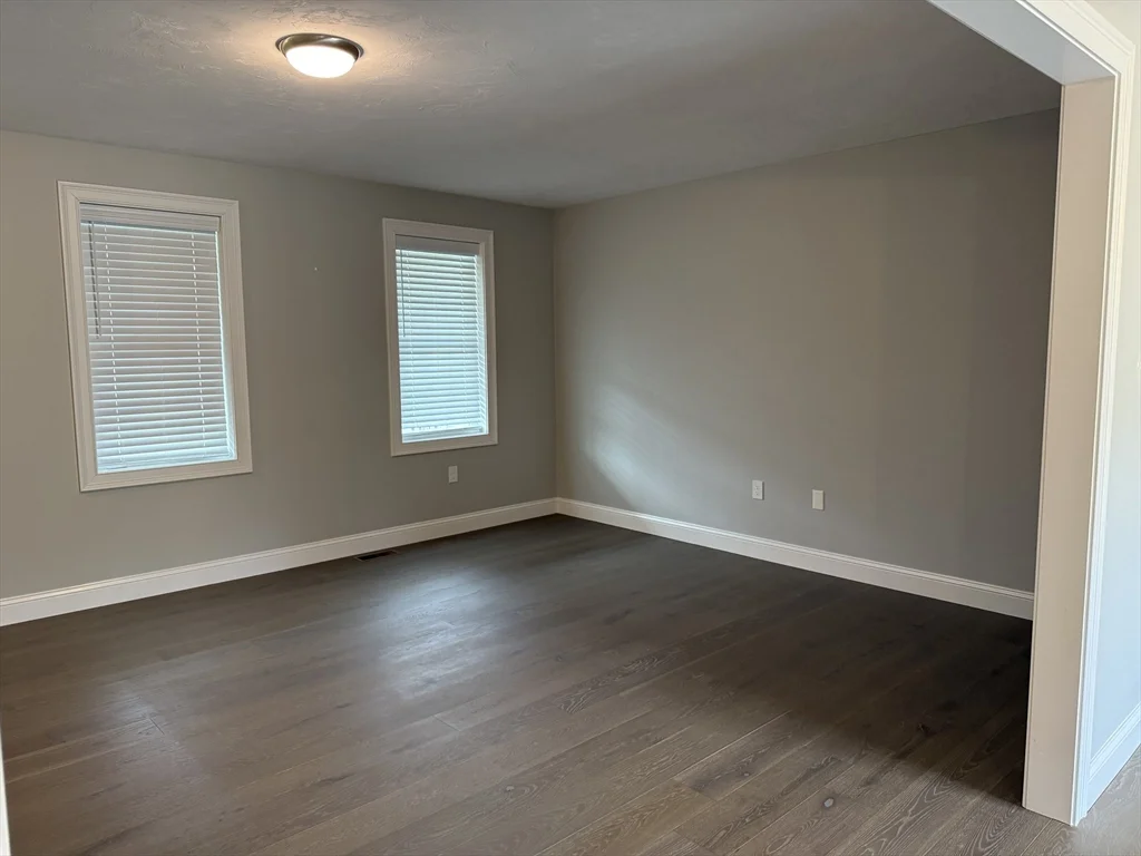 3 bed, 2 bath apartment for rent at 5 Pauline Way, Lakeville — photo 3 of 34
