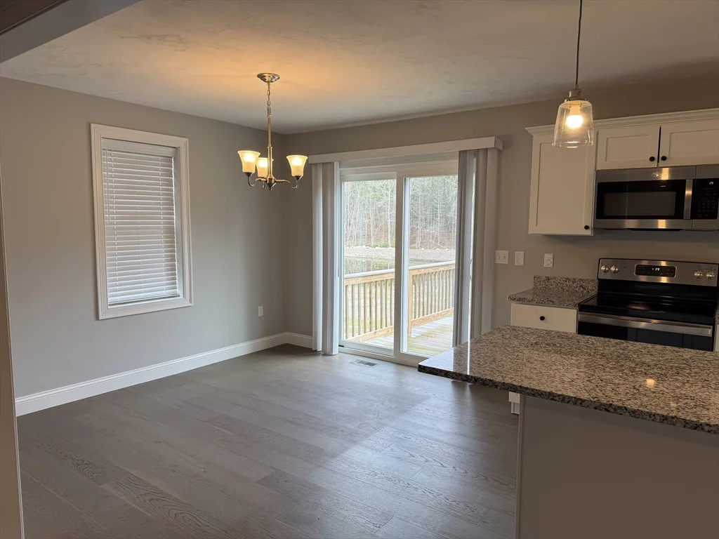 3 bed, 2 bath apartment for rent at 5 Pauline Way, Lakeville — photo 5 of 34