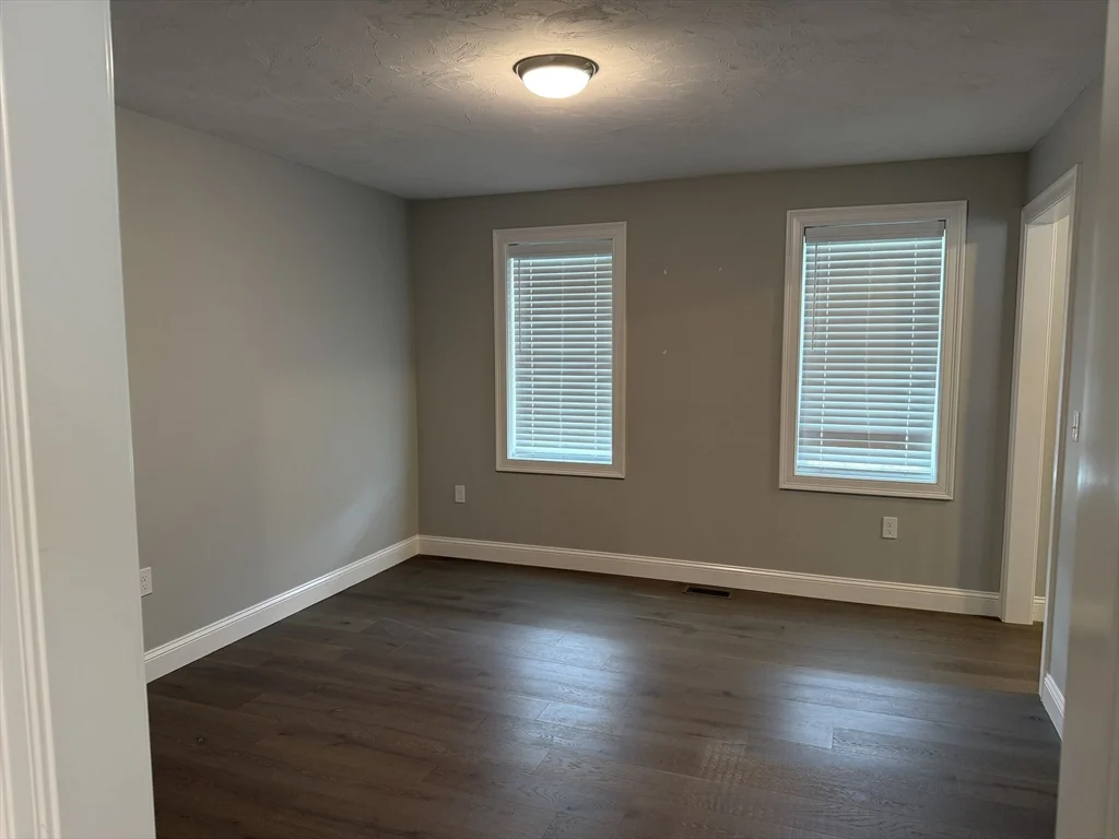3 bed, 2 bath apartment for rent at 5 Pauline Way, Lakeville — photo 11 of 34