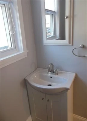 2 bed, 1 bath apartment for rent at 5 Pearl St Unit 1, Glenwood — photo 7 of 19