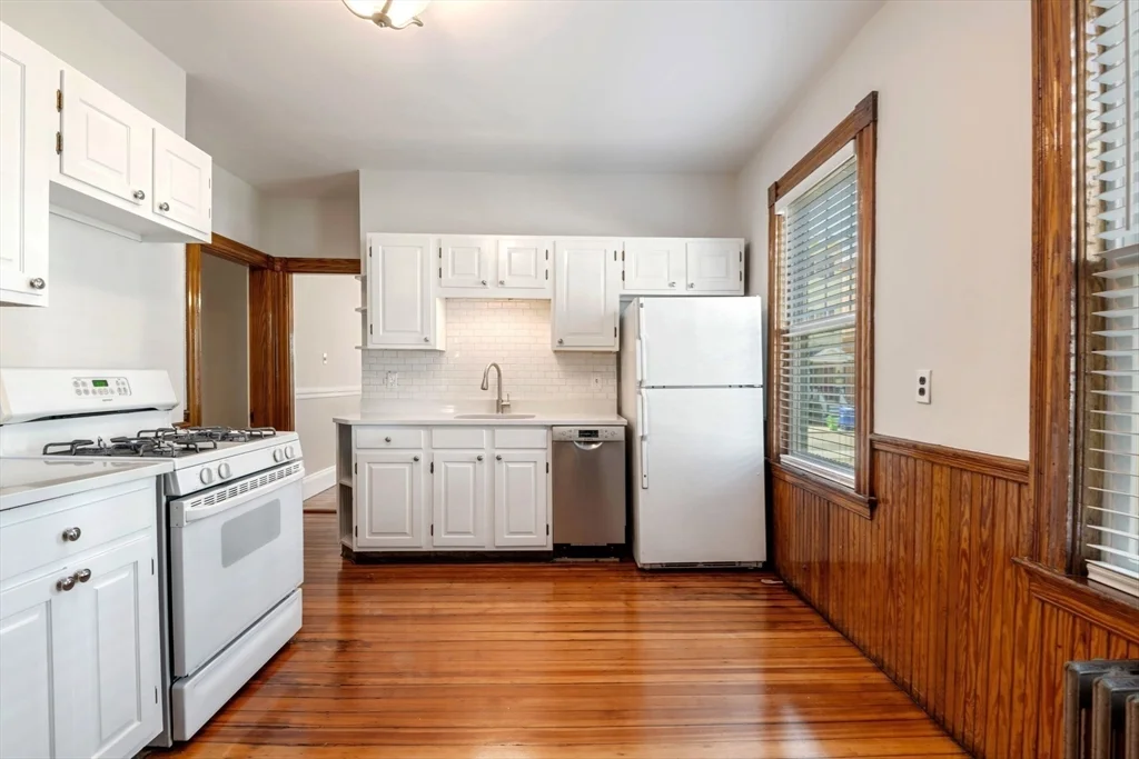 2 bed, 1 bath apartment for rent at 5 Pearl Unit 1, Dorchester — photo 7 of 30