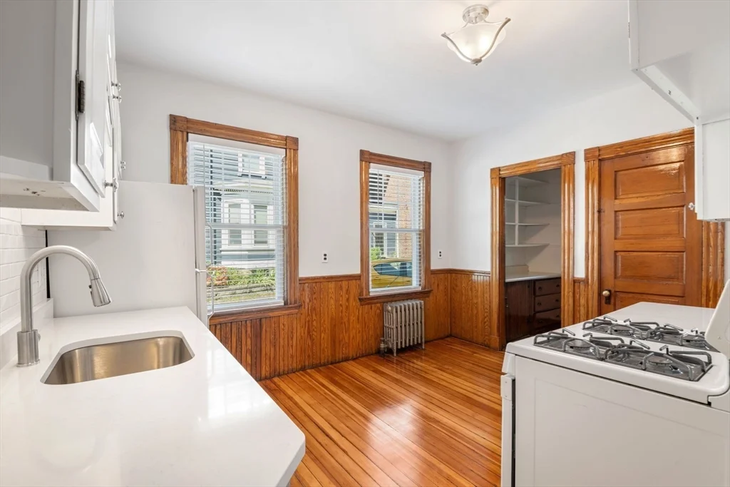 2 bed, 1 bath apartment for rent at 5 Pearl Unit 1, Dorchester — photo 9 of 30