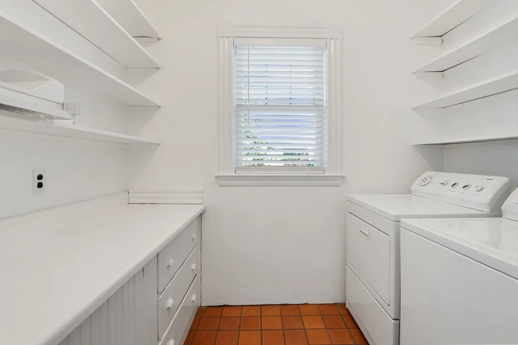 2 bed, 1 bath apartment for rent at 5 Pearl Unit 1, Dorchester — photo 28 of 30