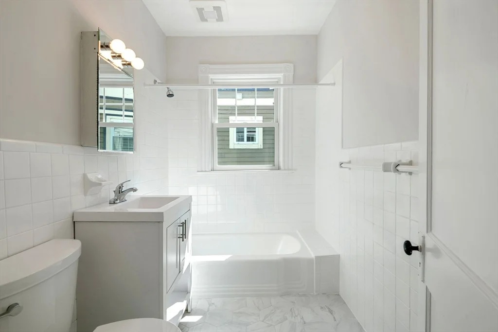 2 bed, 1 bath apartment for rent at 5 Pearl Unit 1, Dorchester — photo 26 of 30